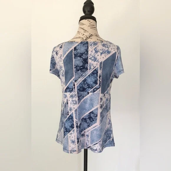 Victoria Collection Ladies Top - Picture 2 of 4